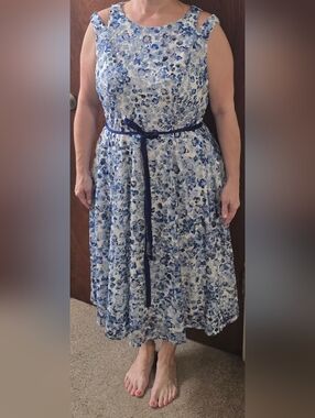 Danny & Nicole Blue and White Floral Midi Dress